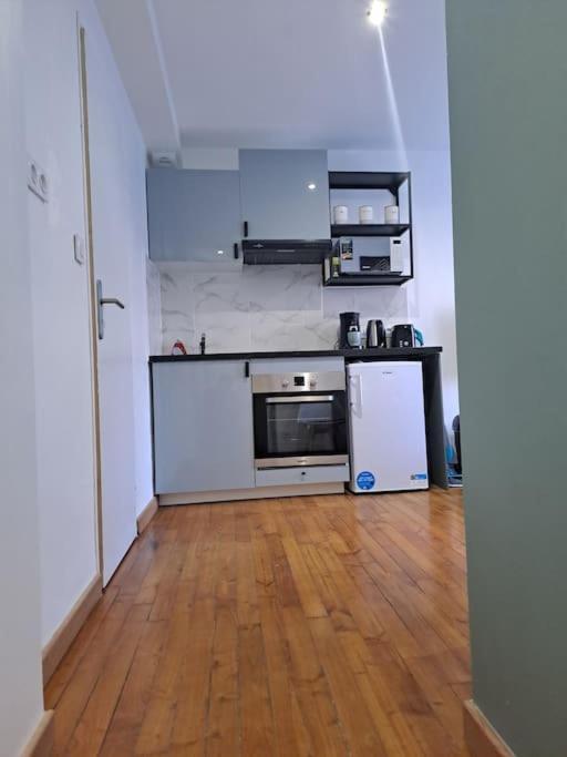 T2 Tom Krist. / Circuit 24H / Oasis /Antares Apartment เลอม็องส์ ภายนอก รูปภาพ