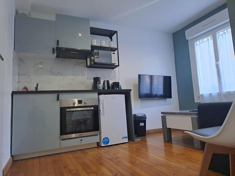 T2 Tom Krist. / Circuit 24H / Oasis /Antares Apartment เลอม็องส์ ภายนอก รูปภาพ
