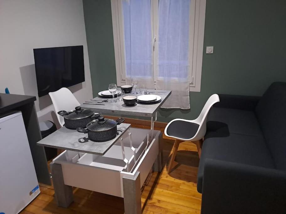 T2 Tom Krist. / Circuit 24H / Oasis /Antares Apartment เลอม็องส์ ภายนอก รูปภาพ
