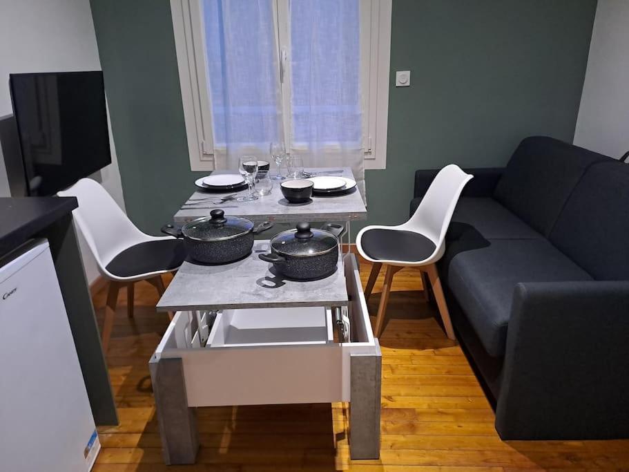 T2 Tom Krist. / Circuit 24H / Oasis /Antares Apartment เลอม็องส์ ภายนอก รูปภาพ